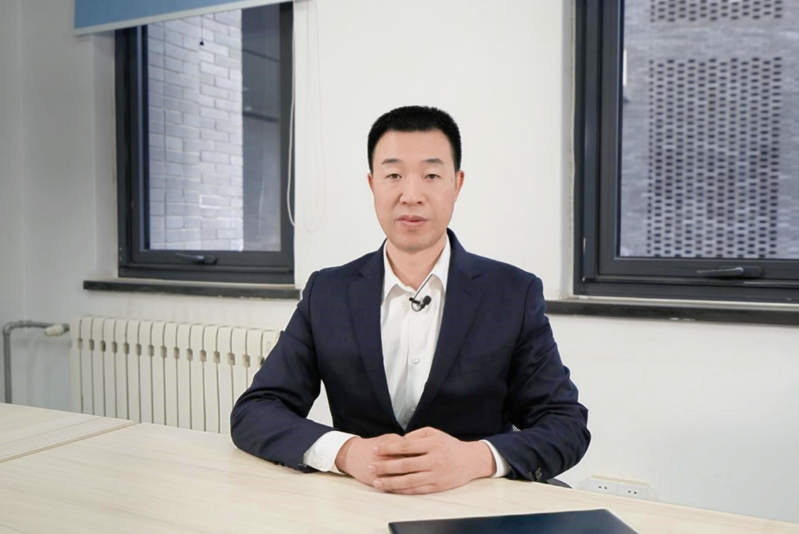 1712824517483453.png 3,賀玖明(míng)照(zhào)片.png